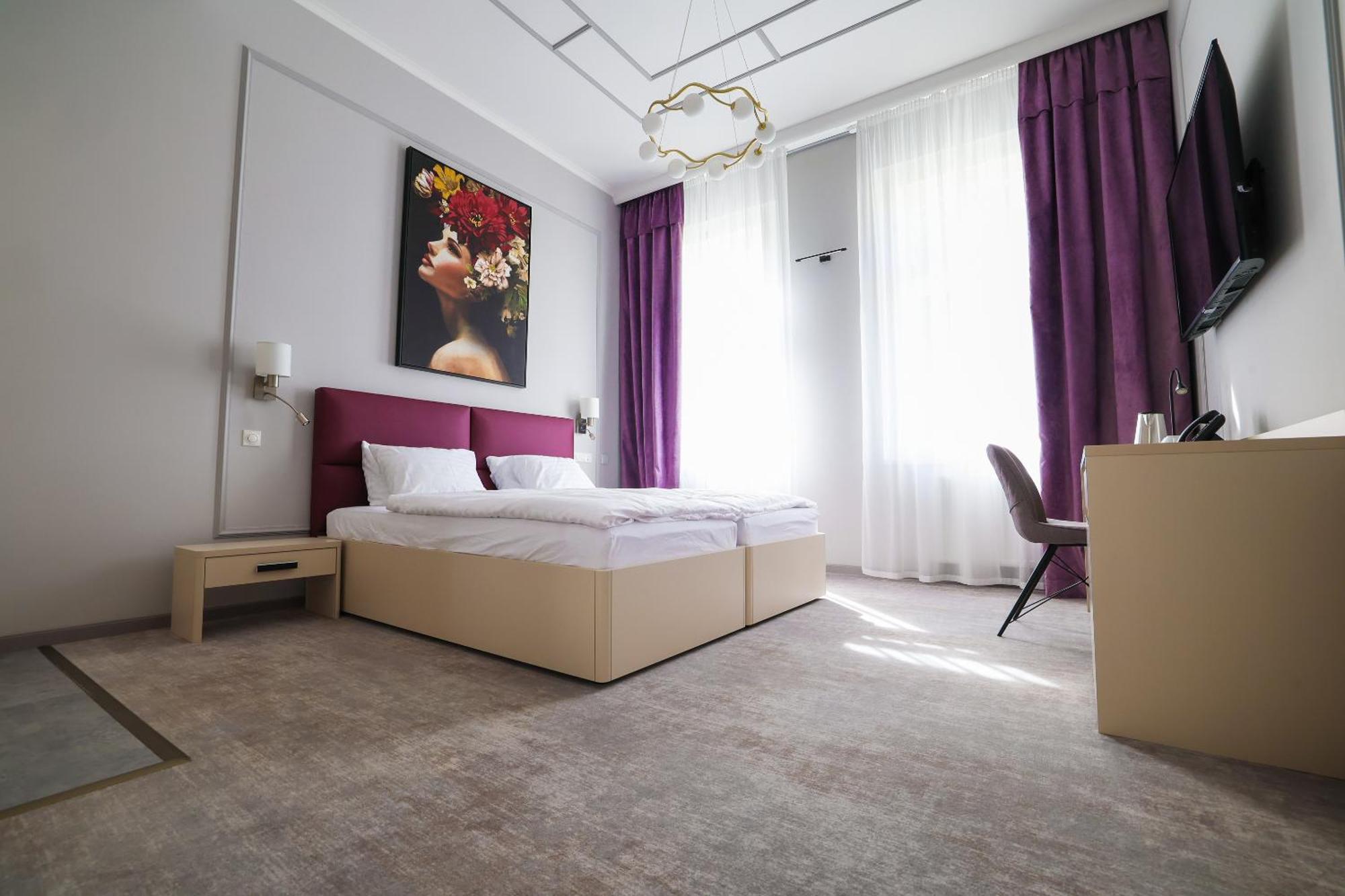 Boutique Hotel Ambiente ****+ Karlovy Vary Exterior photo